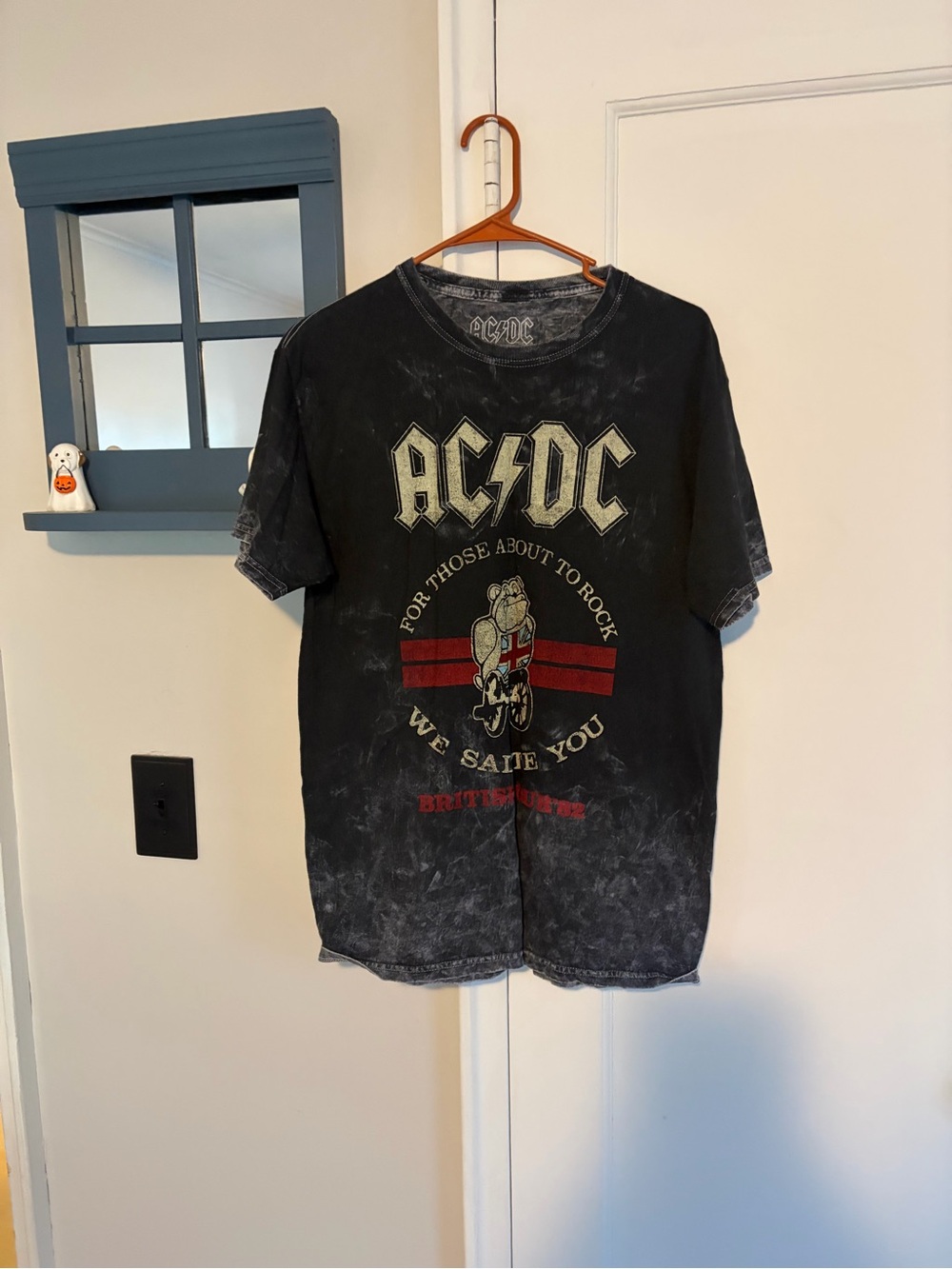 AC/DC women’s ' Black Graphic AC/DC Band Tee - 'For Those About to Rock'